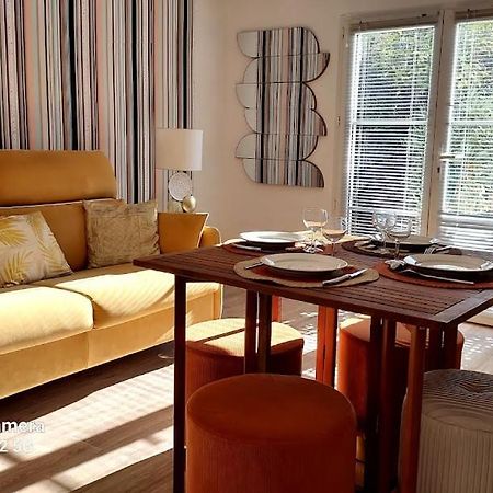 Rez-De-Chaussee Privatif Spacieux 3* D'Une Villa Centre Ville Hyères Eksteriør billede