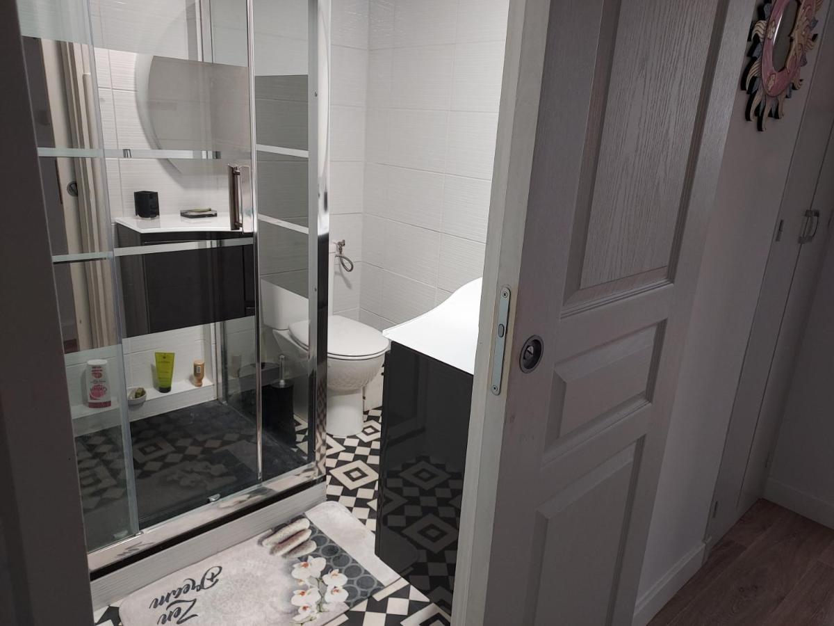 Rez-De-Chaussee Privatif Spacieux 3* D'Une Villa Centre Ville Hyères Eksteriør billede