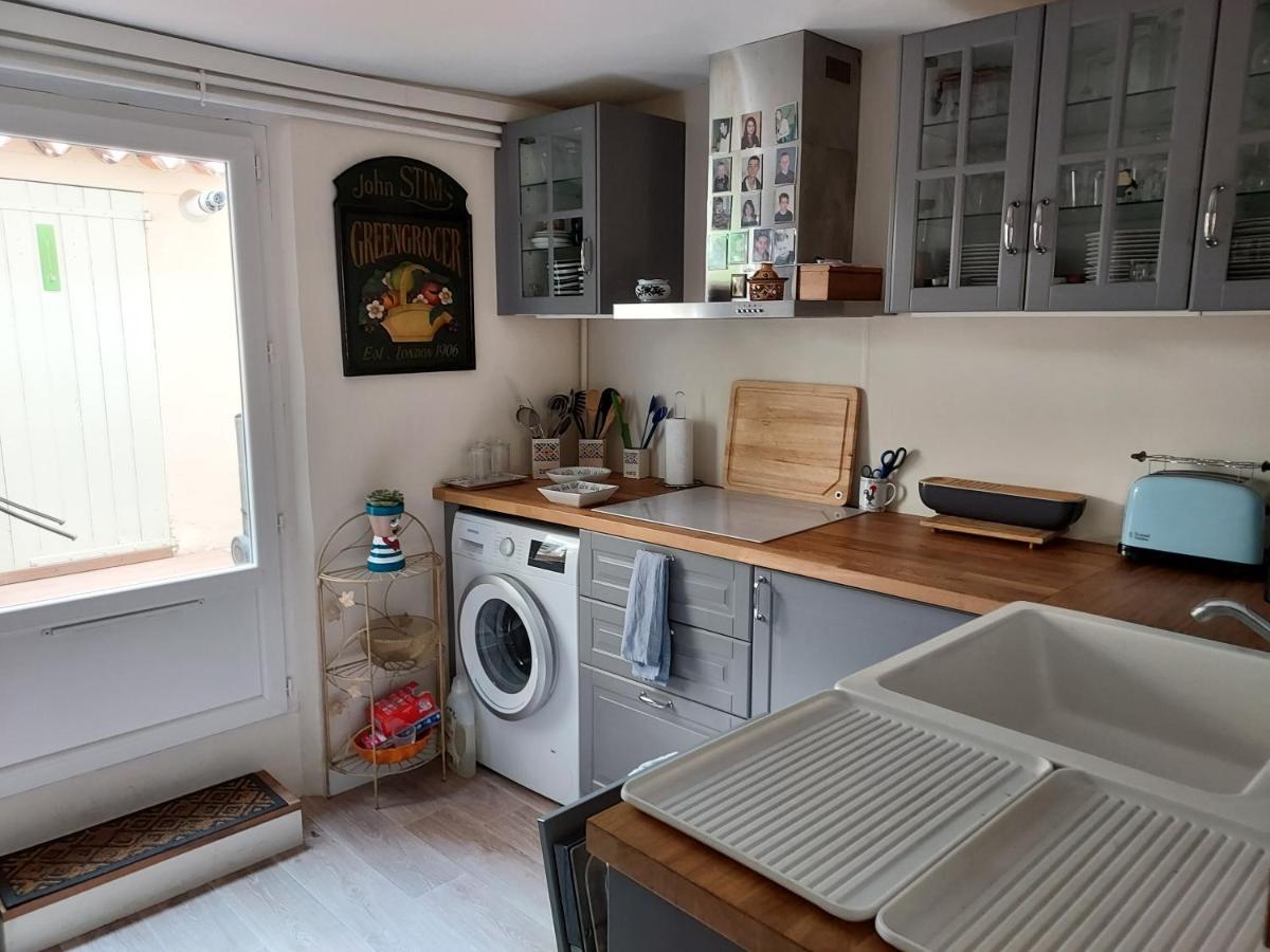 Rez-De-Chaussee Privatif Spacieux 3* D'Une Villa Centre Ville Hyères Eksteriør billede